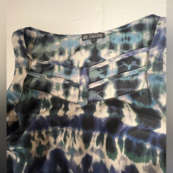 BE BOP TIE DYE SLEEVELESS JUNIOR SIZE M DRESS. SEVERAL SHADES OF BLUE - Picture 5 of 8